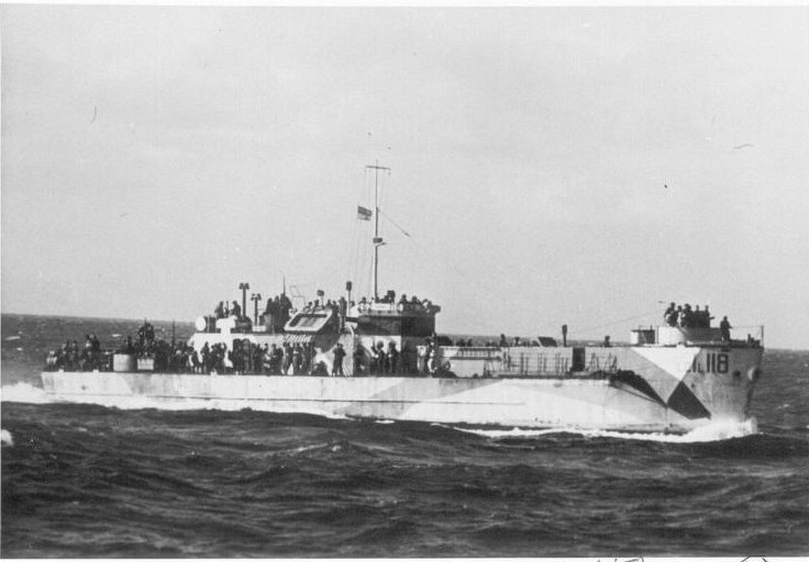 LCI(L)118 en route to Normandy. (Bill Brinkley, USS LSM-LSMR Association/NavSource Online)